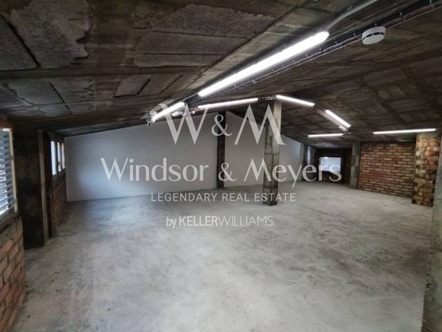 Local comercial en Alquiler en Santa Coloma