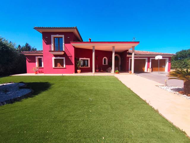 Casa-chalet en Venta en Es Garrovers
