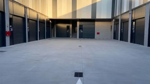 Foto 4 von Fabrikhallen zur Miete in Avenida Gran Bretaña, 6, El Carrascal, Leganés