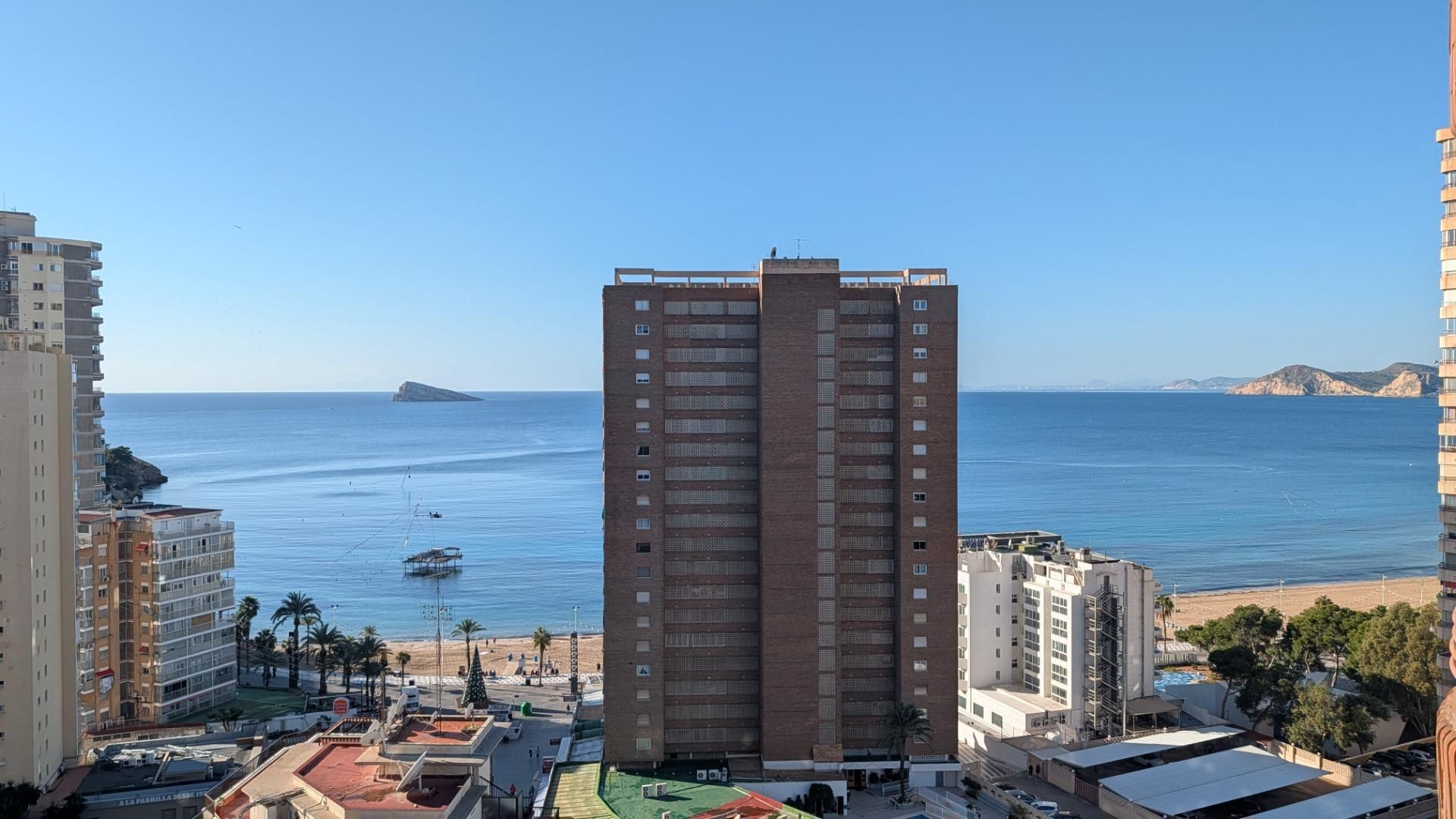 Vista exterior de Apartamento en venta en Benidorm con Aire acondicionado, Terraza y Piscina comunitaria
