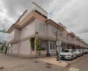 Exterior view of House or chalet for sale in Palencia Capital  with Terrace and Balcony