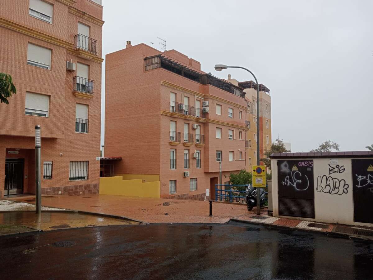 Exterior view of Flat to rent in Roquetas de Mar  with Furnished