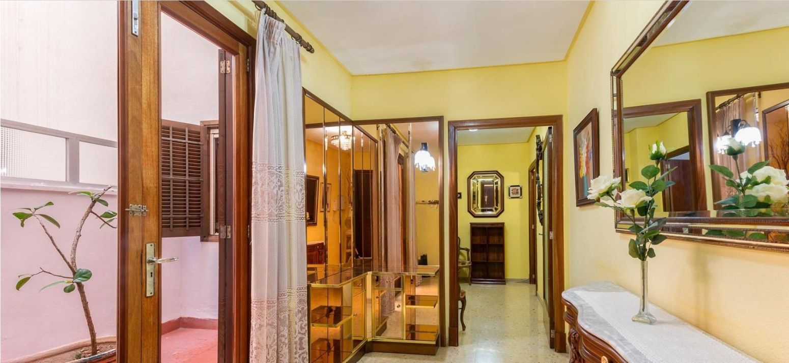 Flat for sale in  Palma de Mallorca  with Parquet flooring and Terrace