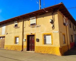 Exterior view of House or chalet for sale in Villares de Órbigo