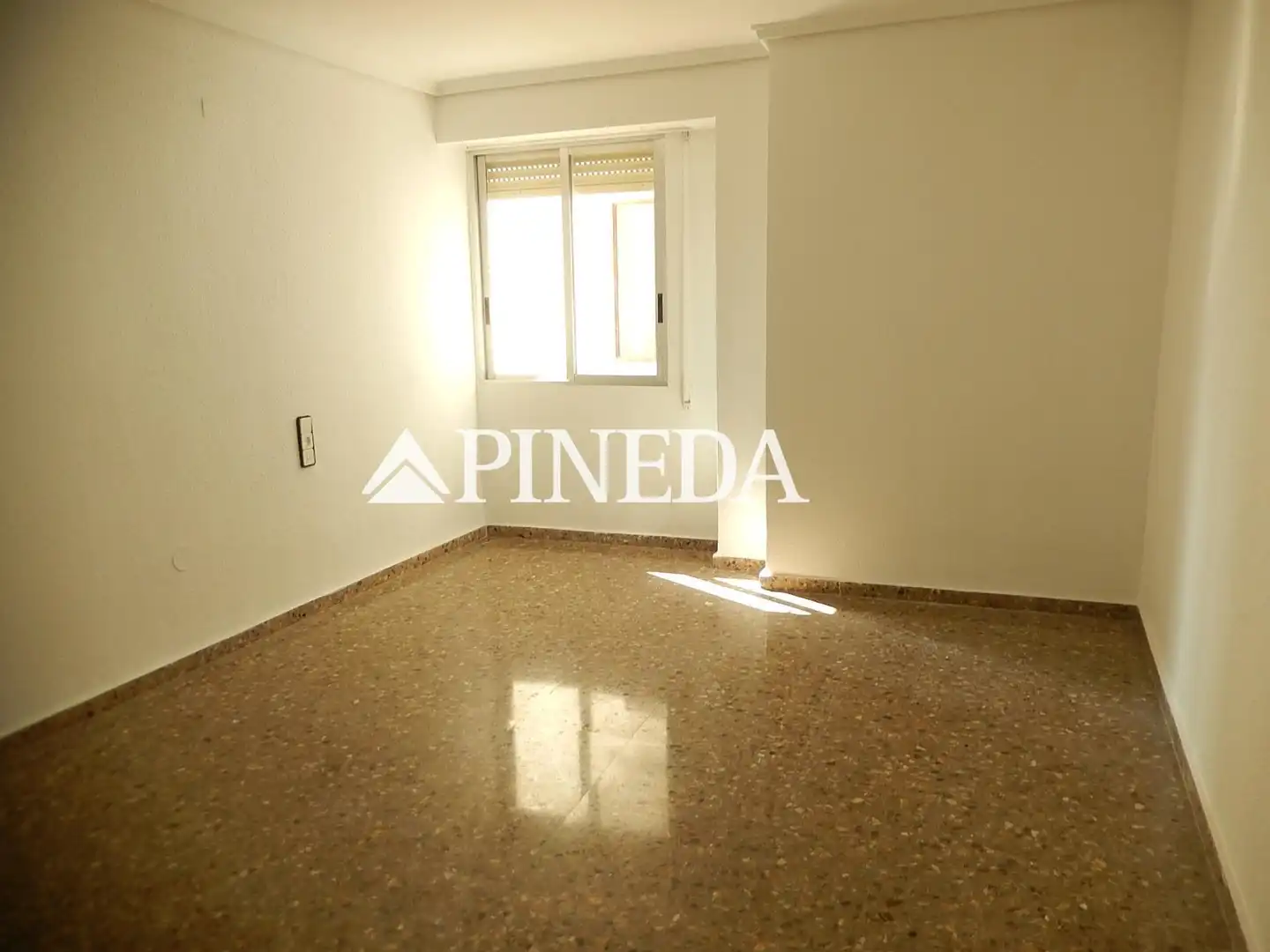 Exterior view of Flat for sale in Casco Antiguo