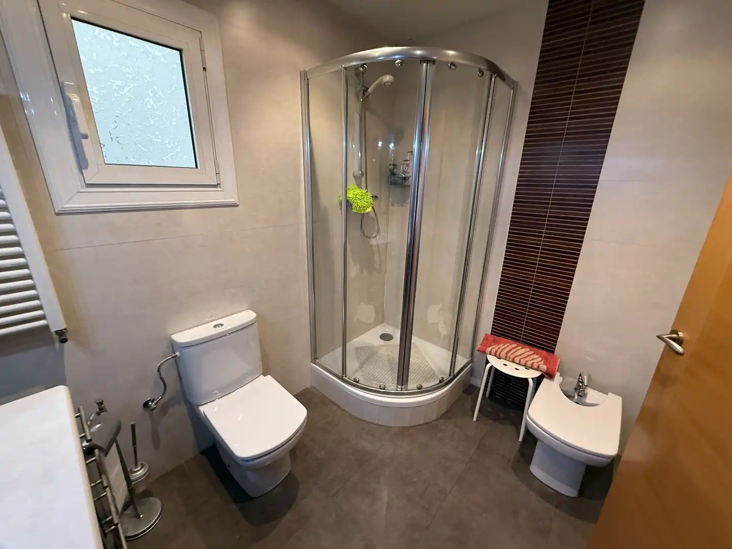 Baño de Piso en venta en Santa Coloma de Gramenet con Aire acondicionado, Calefacción y Terraza