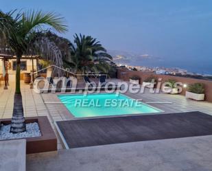 Vista exterior de Casa o xalet en venda en Candelaria amb Terrassa, Piscina i Balcó