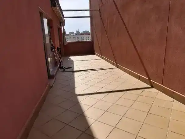 Terrasse von Wohnung zur Miete in  Madrid Capital mit Klimaanlage und Schwimmbad