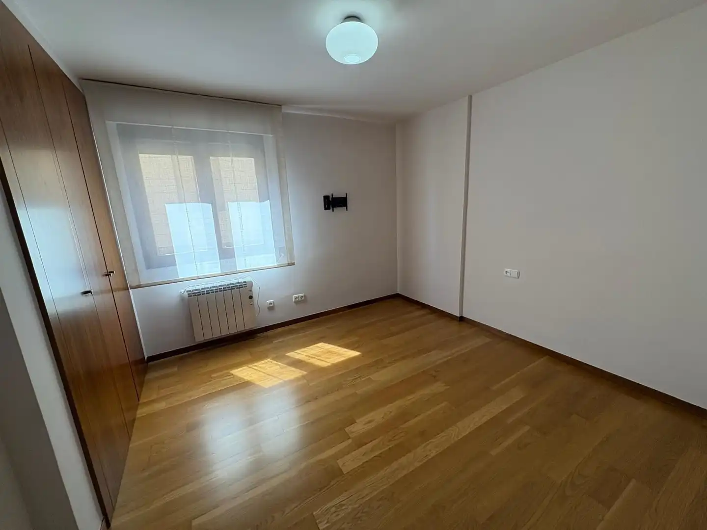 Bedroom of Flat for rent in Murcia  with Air Conditioner, Heating and Storage room