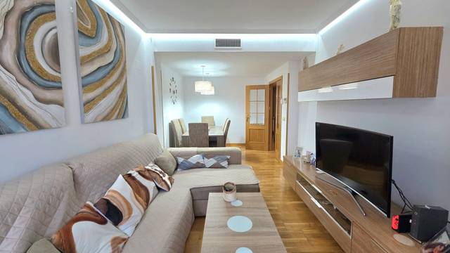 Piso en Venta en Calle del Planeta Júpiter, 1 en Parla Este