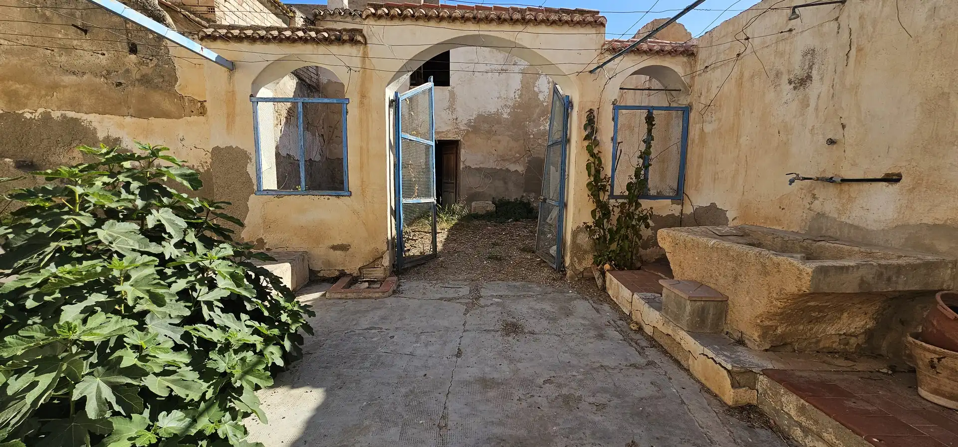 Casa adosada en venta en Totana con Jardín privado, Terraza y Trastero