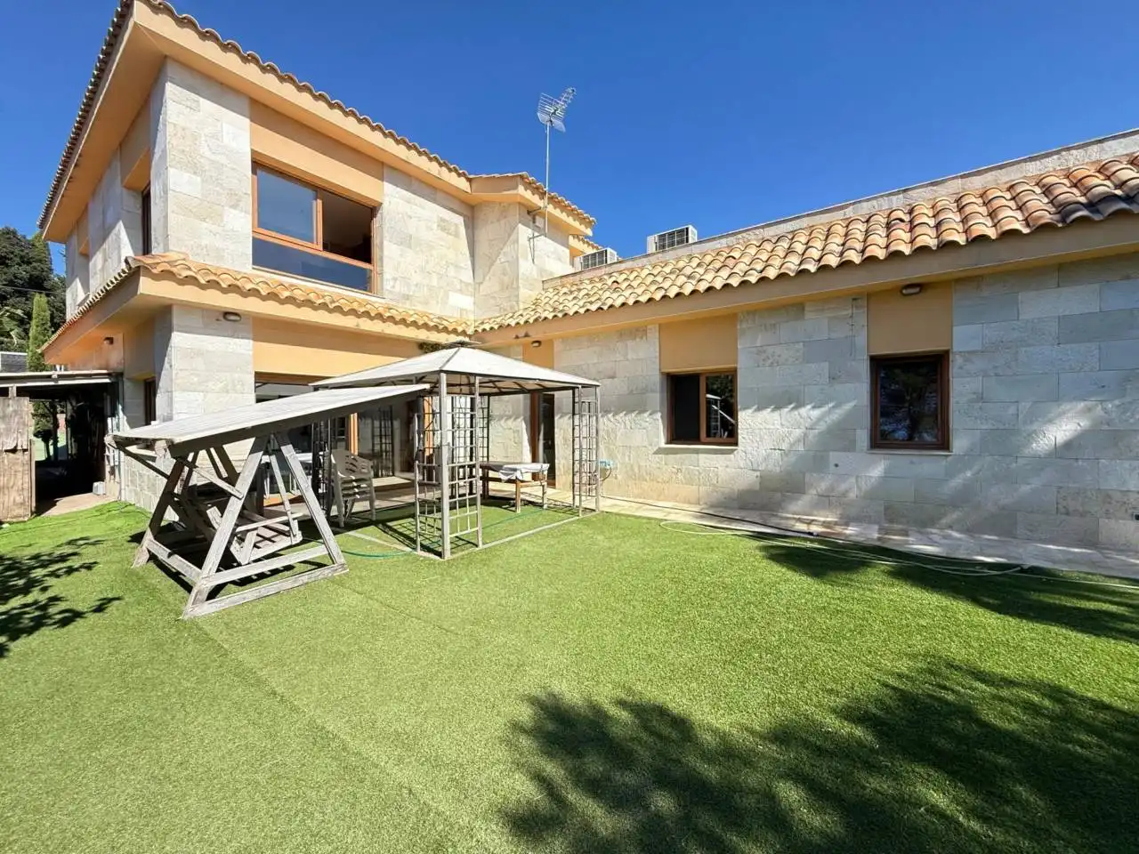 Terrace of Houses for sale in Matadepera  with Heating and Private garden