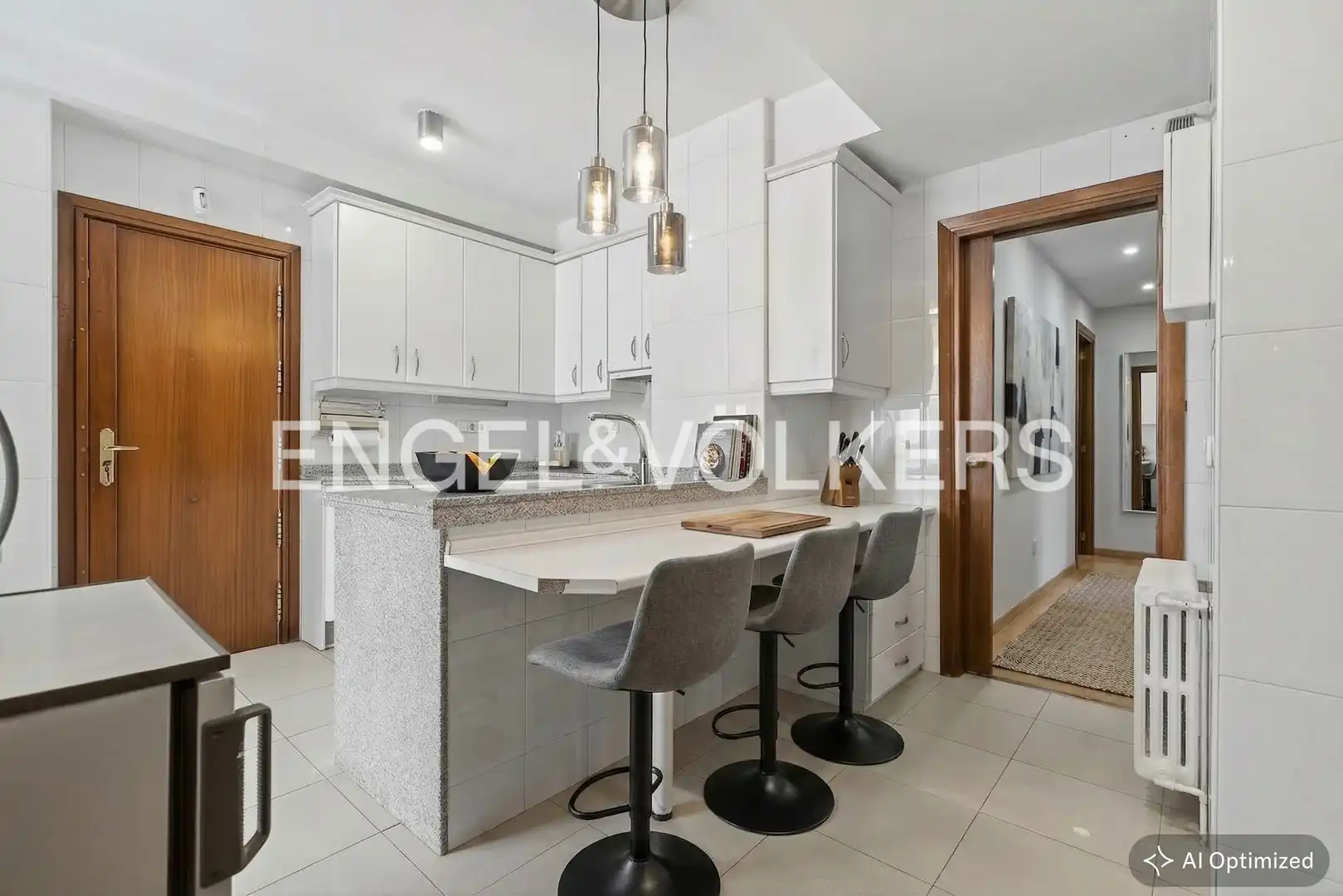 Kitchen of Flat for sale in Sevilla  with Air Conditioner, Heating and Balcony