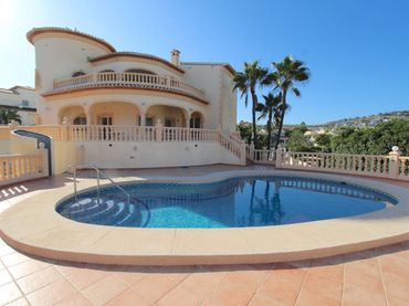 Casa con piscina en venta en La Fustera