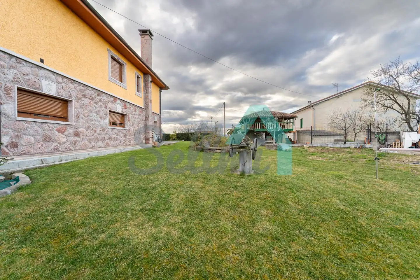 Houses for sale in Camíno De Castañéu, Viella - Granda - Meres