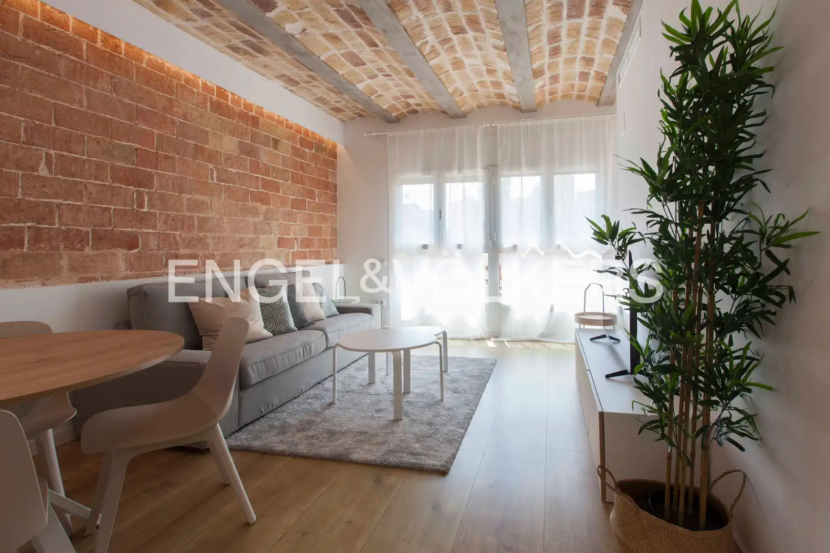 Living room of Flat for sale in Barcelona  with Air Conditioner, Heating and Parquet flooring
