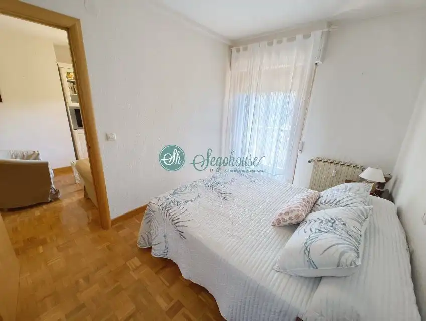 Habitación de Piso en venta en Segovia con Calefacción, Parquet y Terraza