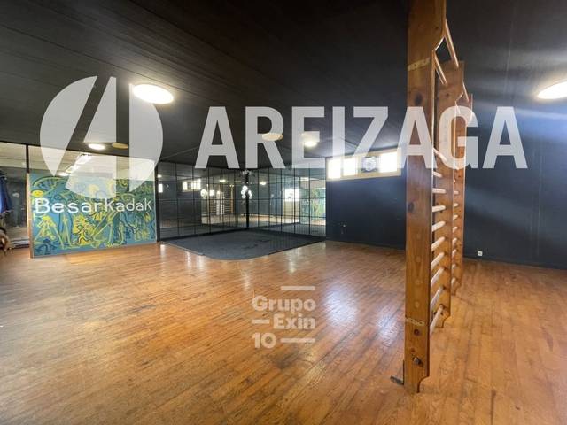 Local comercial en Alquiler en Mundaitz Kalea, 6 en Egia