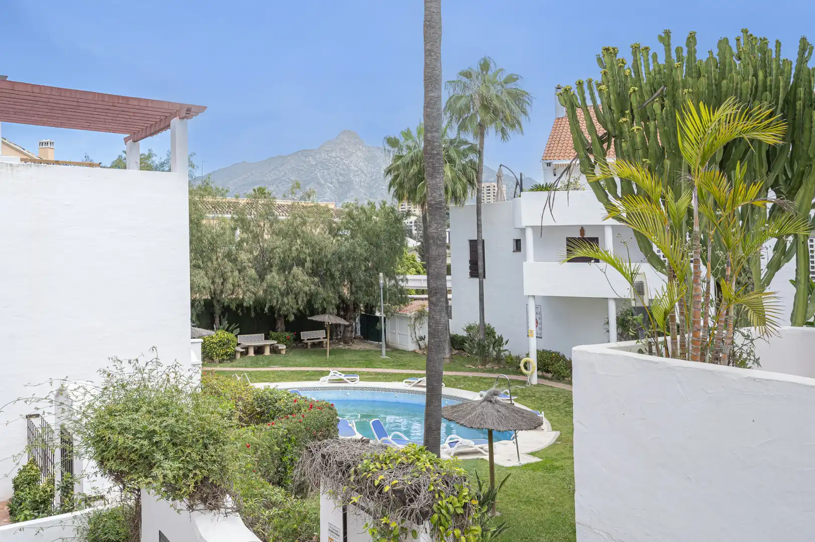 Apartament amb piscina en venda a Nueva Andalucía, imagen 48