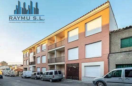 Außenansicht von Garage zum Verkauf in Cebolla