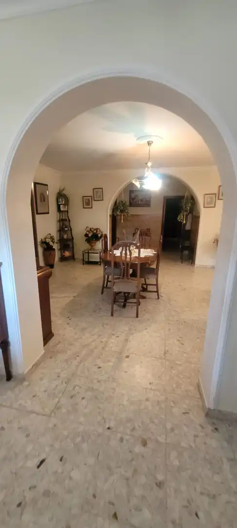 Menjador de Casa o xalet en venda en Algeciras amb Aire condicionat, Jardí privat i Terrassa
