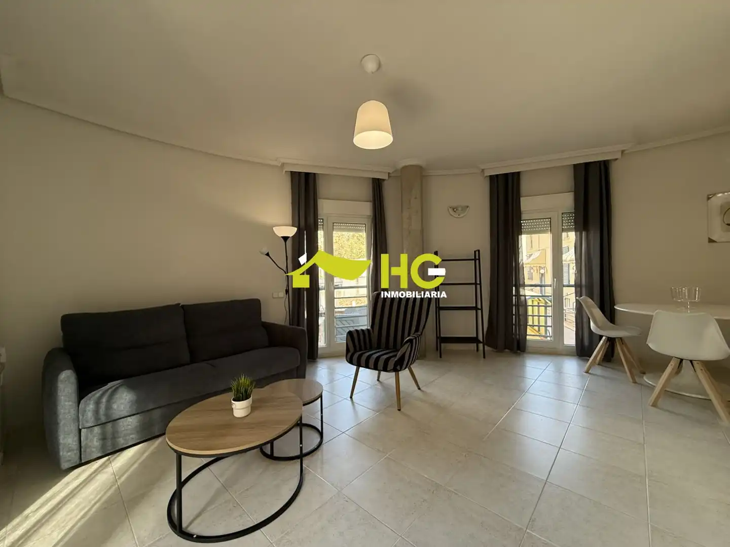 Sala de estar de Dúplex de alquiler en Villaviciosa de Odón con Aire acondicionado, Calefacción y Terraza