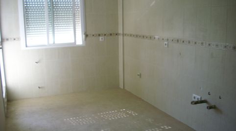 Photo 3 of Flat for sale in Avenida Dolores Ibarruri, Zona Norte - Hospital - Urbanizaciones, Plasencia