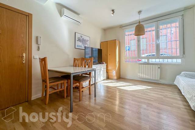 Planta baja en Venta en Calle Gladiolo, . en Valdeacederas