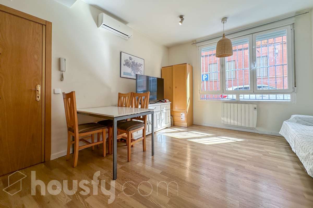Sala d'estar de Planta baixa en venda en  Madrid Capital amb Aire condicionat, Calefacció i Traster