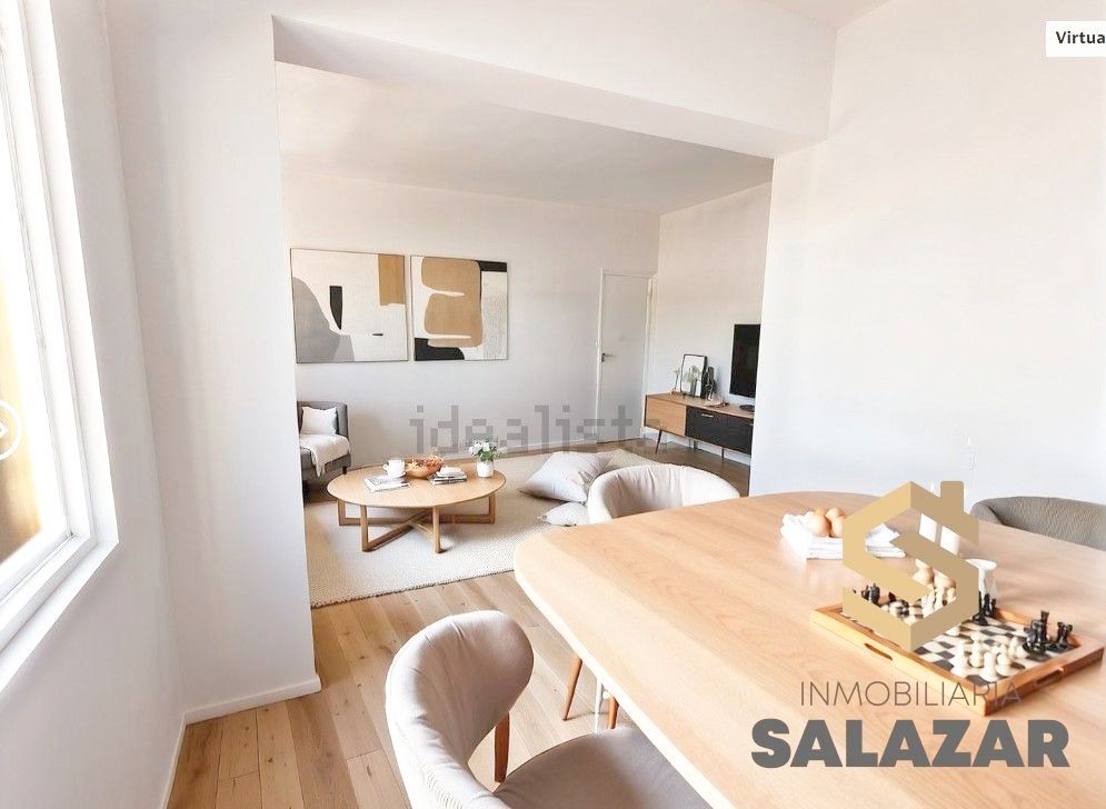 Sala d'estar de Pis en venda en Bilbao  amb Calefacció, Traster i Balcó