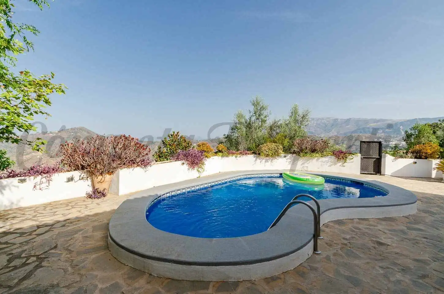 Casa amb piscina en venda a Sayalonga, imagen 6