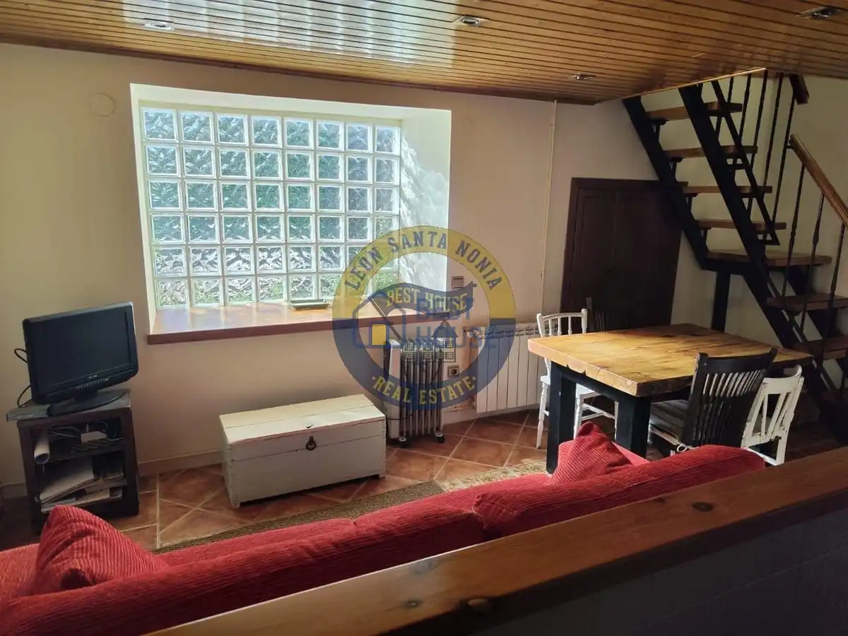 Casa con giardino in vendita a Valdesamario, imagen 2