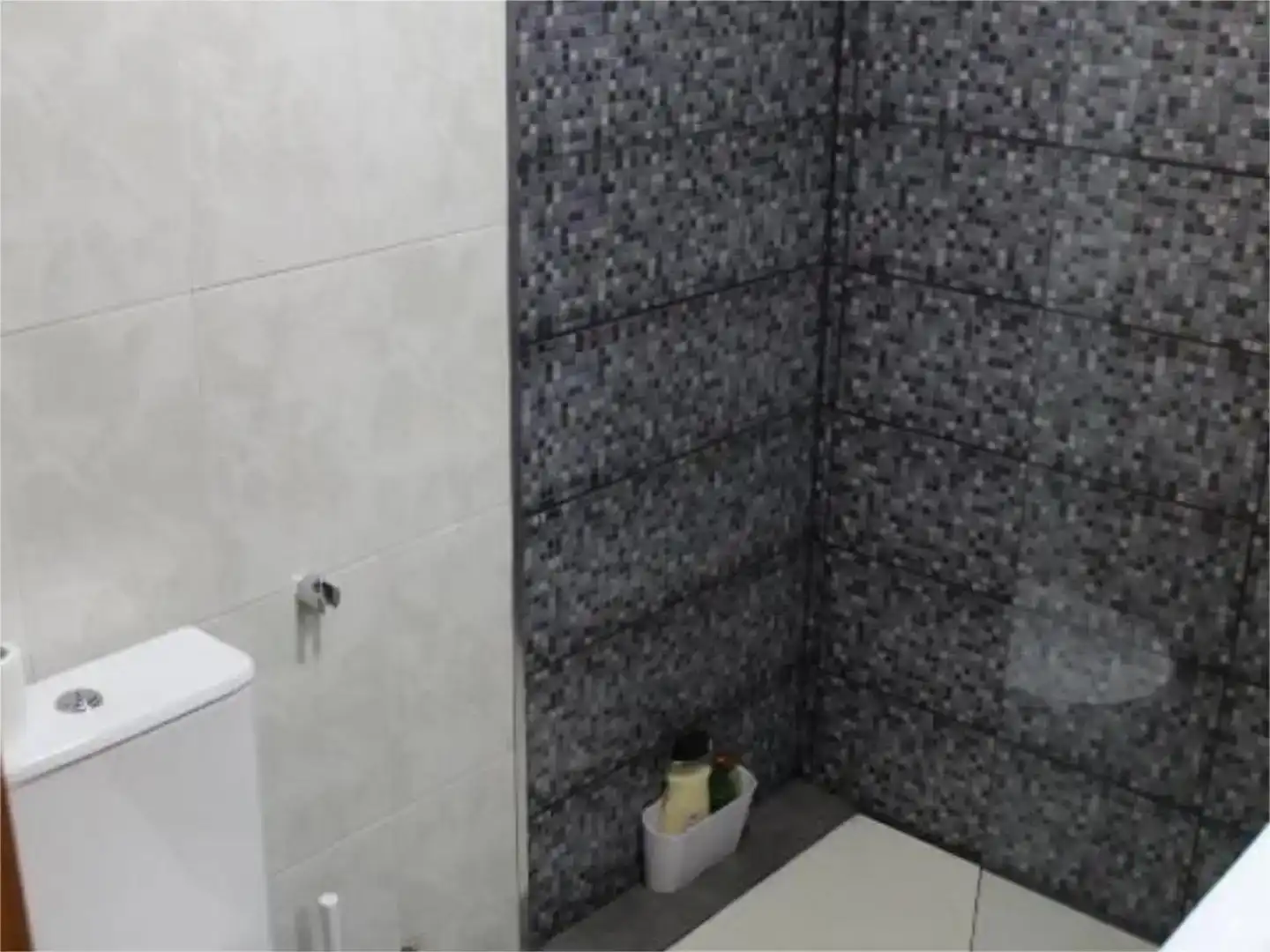 Badezimmer von Wohnung zur Miete in Las Palmas de Gran Canaria mit Klimaanlage