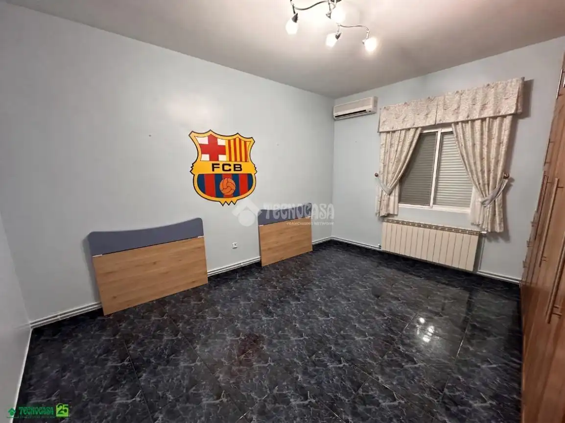 Habitación de Casa adosada en venta en La Solana   con Terraza