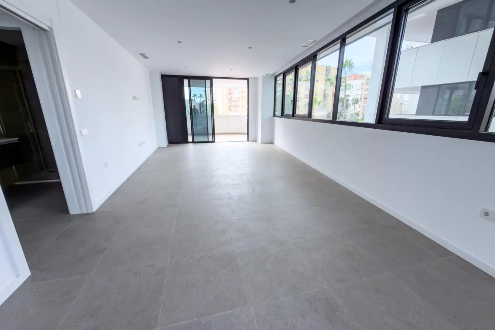 Piso con terraza en venta en RONDA LEVANTE, imagen 2