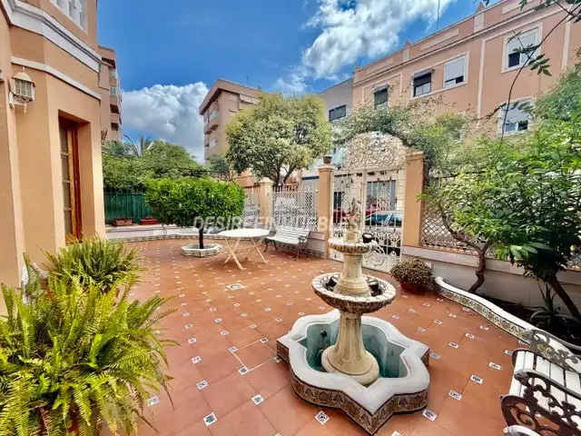 Vista exterior de Casa o xalet de lloguer en Valencia amb Aire condicionat, Calefacció i Terrassa