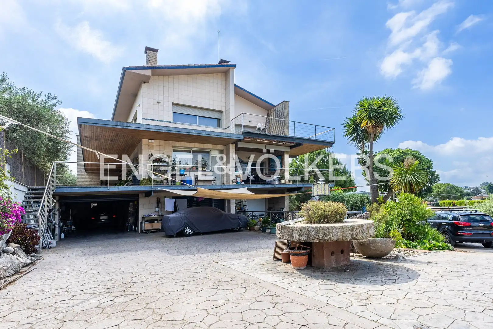 Vista exterior de Casa o chalet en venta en Canovelles con Aire acondicionado, Calefacción y Jardín privado