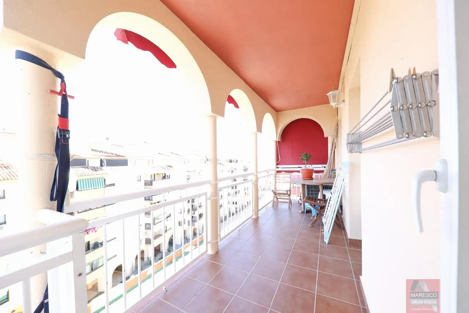 Terrasse von Wohnung zum Verkauf in Fuengirola mit Klimaanlage, Terrasse und Abstellraum