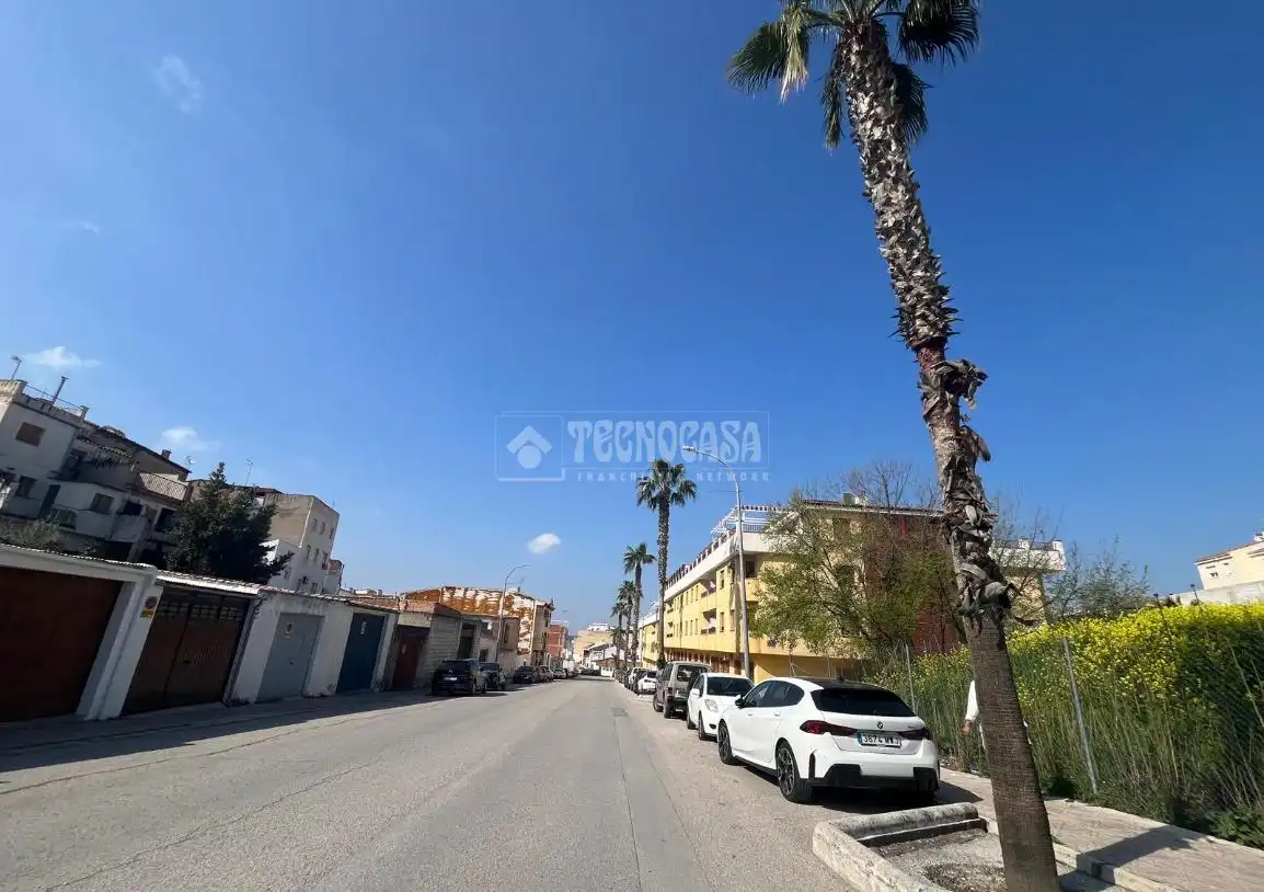 Außenansicht von Residential zum Verkauf in Martos