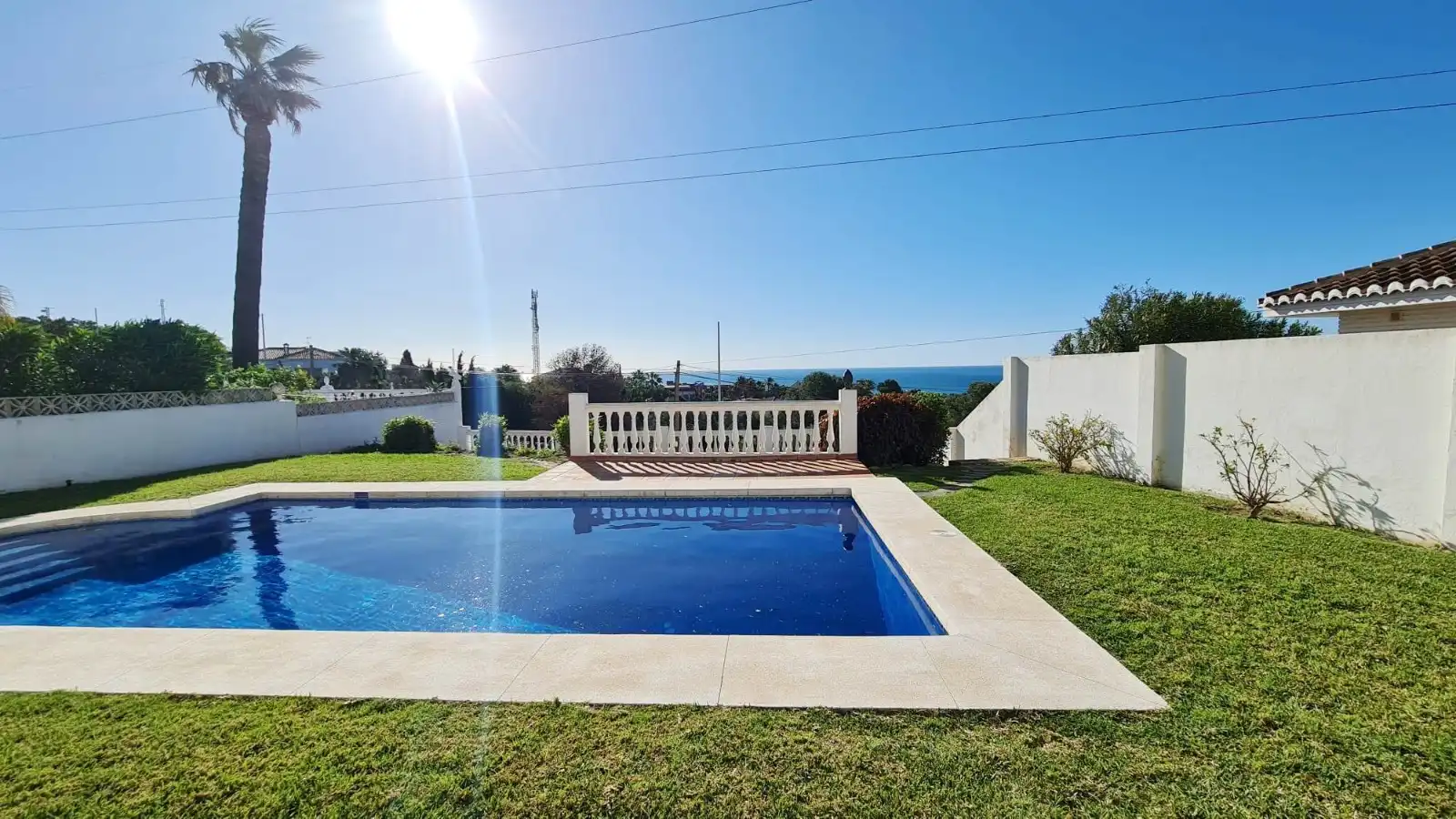 Piscina de Casa o xalet en venda en Benalmádena amb Aire condicionat, Jardí privat i Terrassa