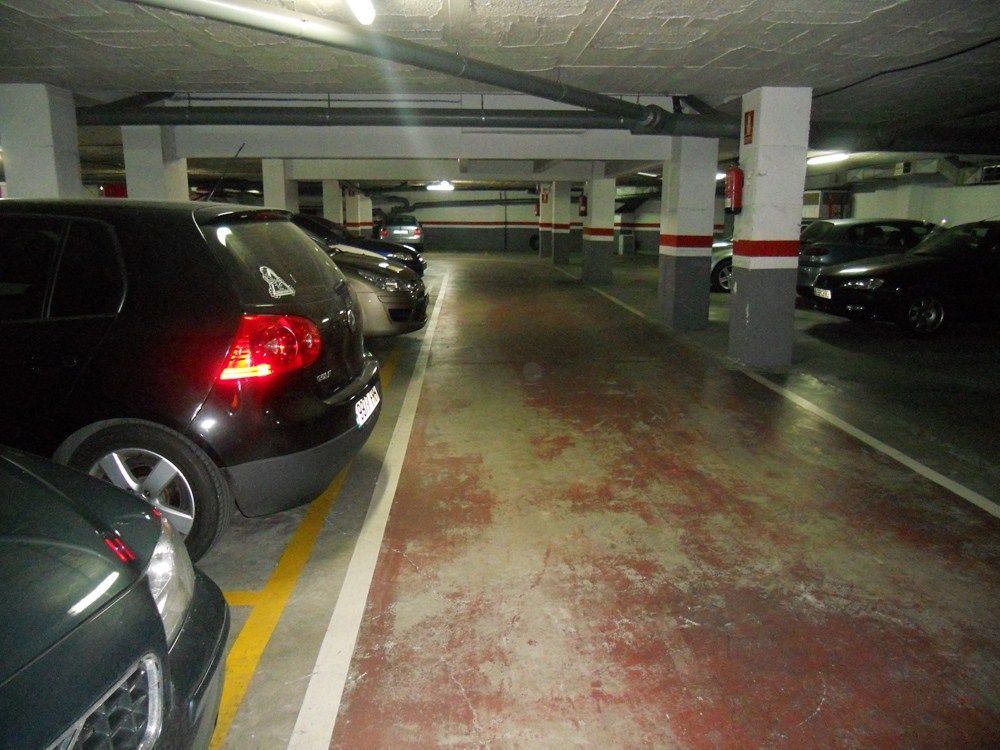 Parkplatz von Garage zur Miete in Cornellà de Llobregat