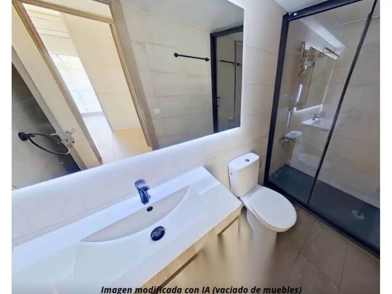 Bany de Pis en venda en Barcelona amb Aire condicionat i Balcó