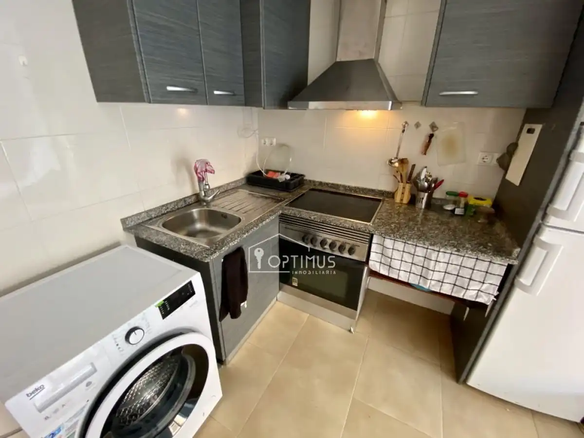 Appartamento con terrazza in vendita a Calle AMPARO BALLESTER 27, imagen 5