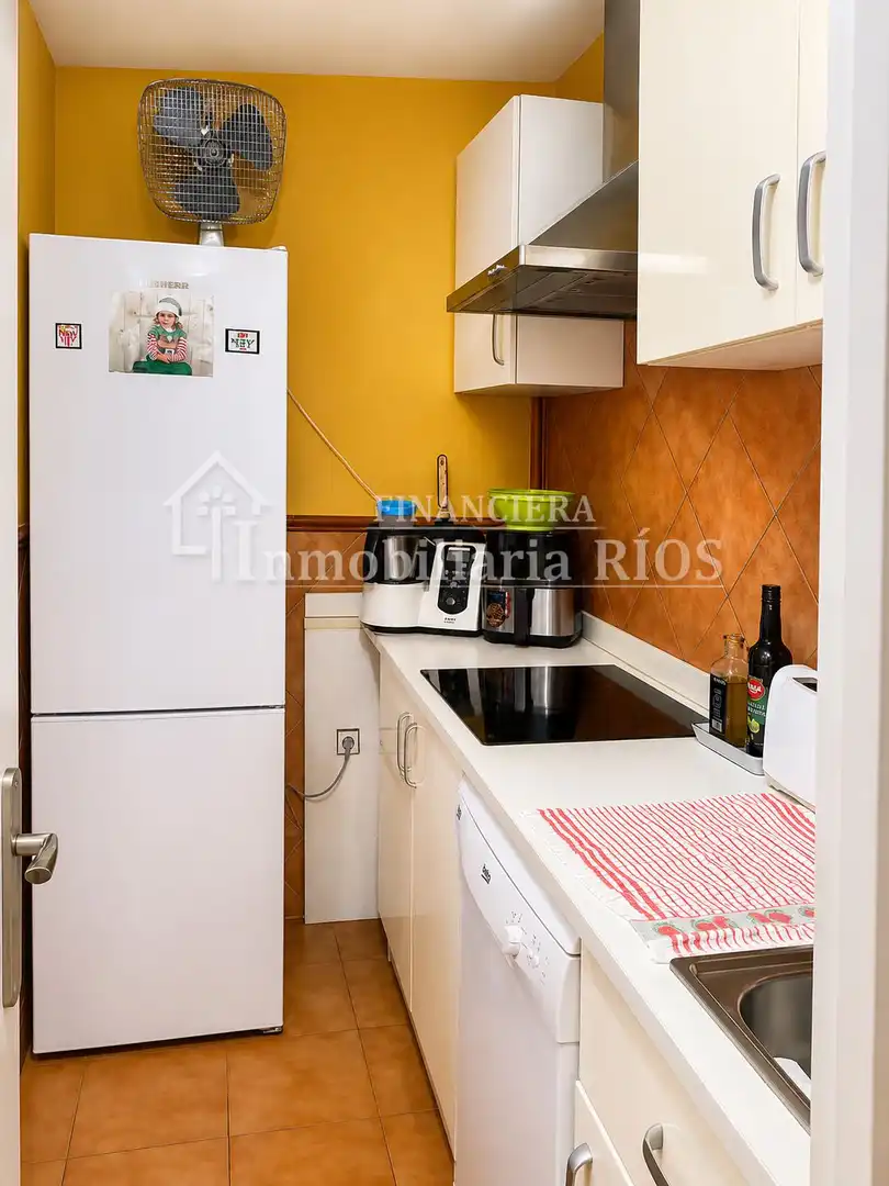 Cuina de Casa o xalet en venda en Alcalá de Guadaira amb Aire condicionat