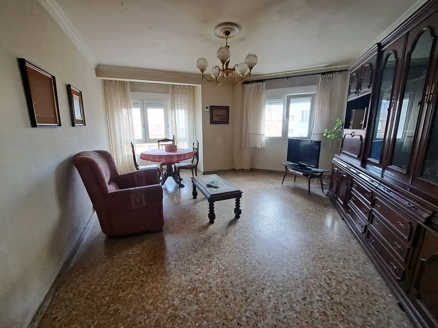 Sala d'estar de Pis en venda en Gijón  amb Piscina