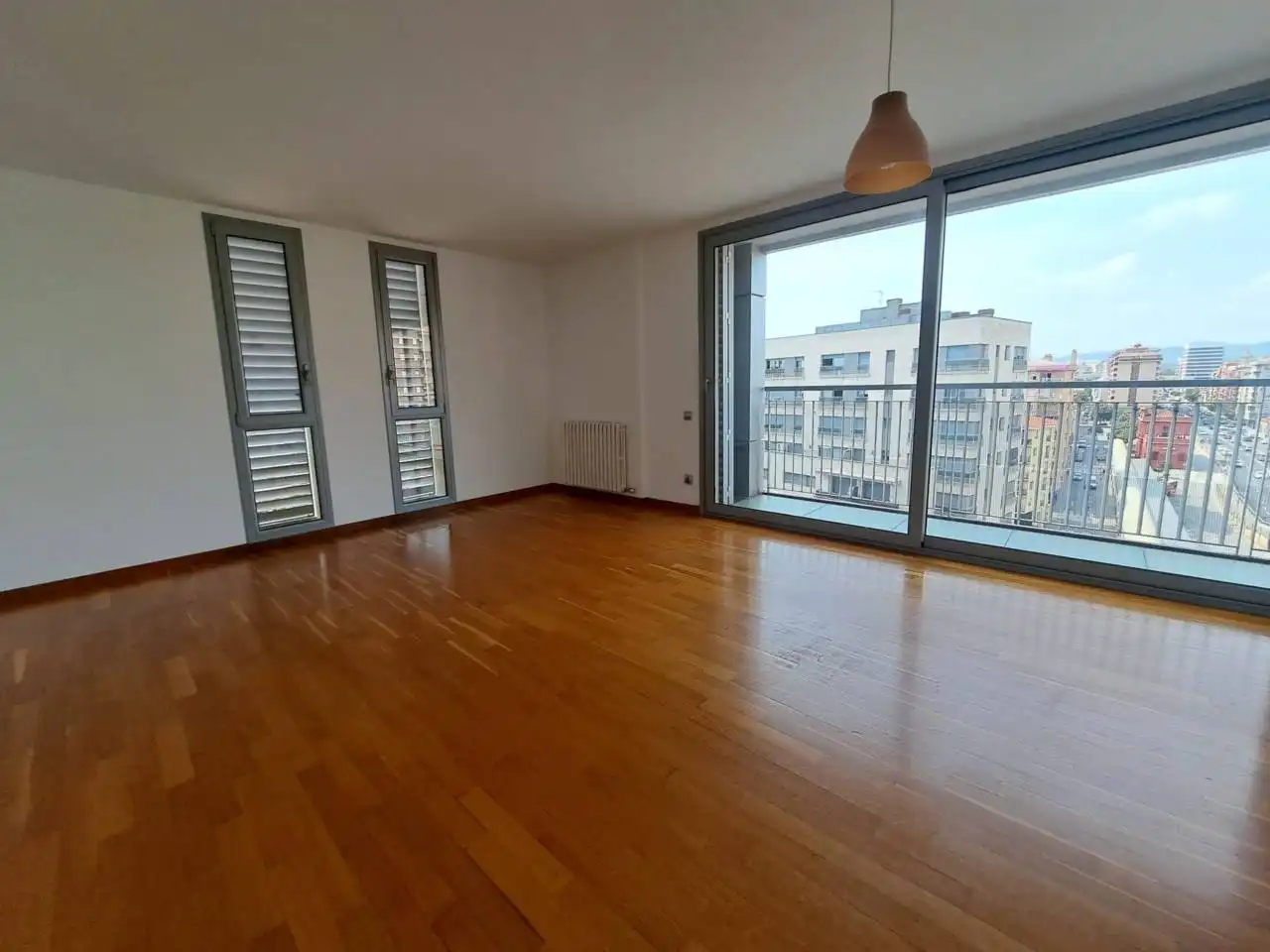 Wohnung zur Miete in Plaza Bosch i Gimpera, 9, Centre