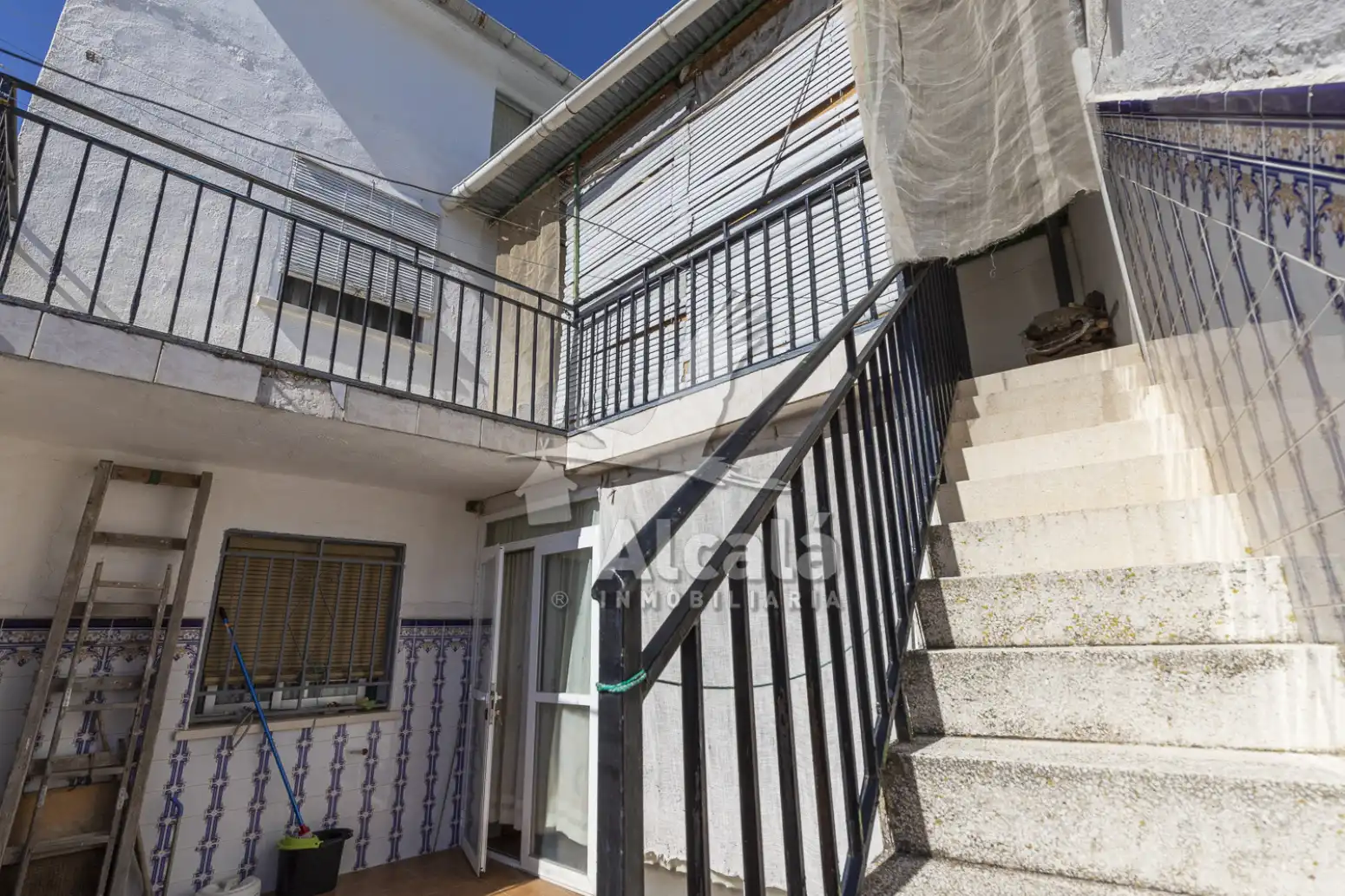 Vista exterior de Casa o xalet en venda en Espinosa de Henares amb Terrassa