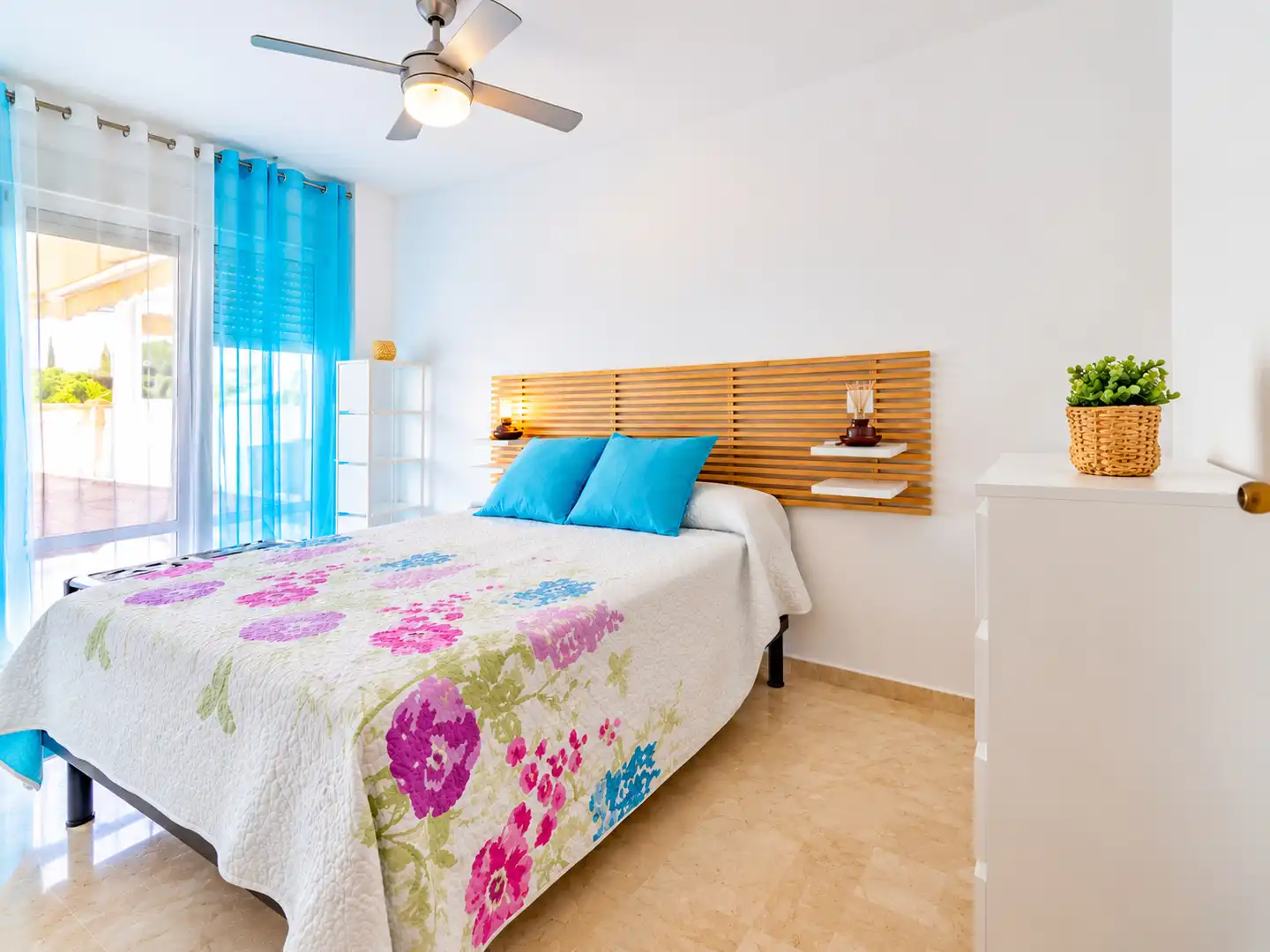 Bedroom of Flat for sale in Caleta de Vélez