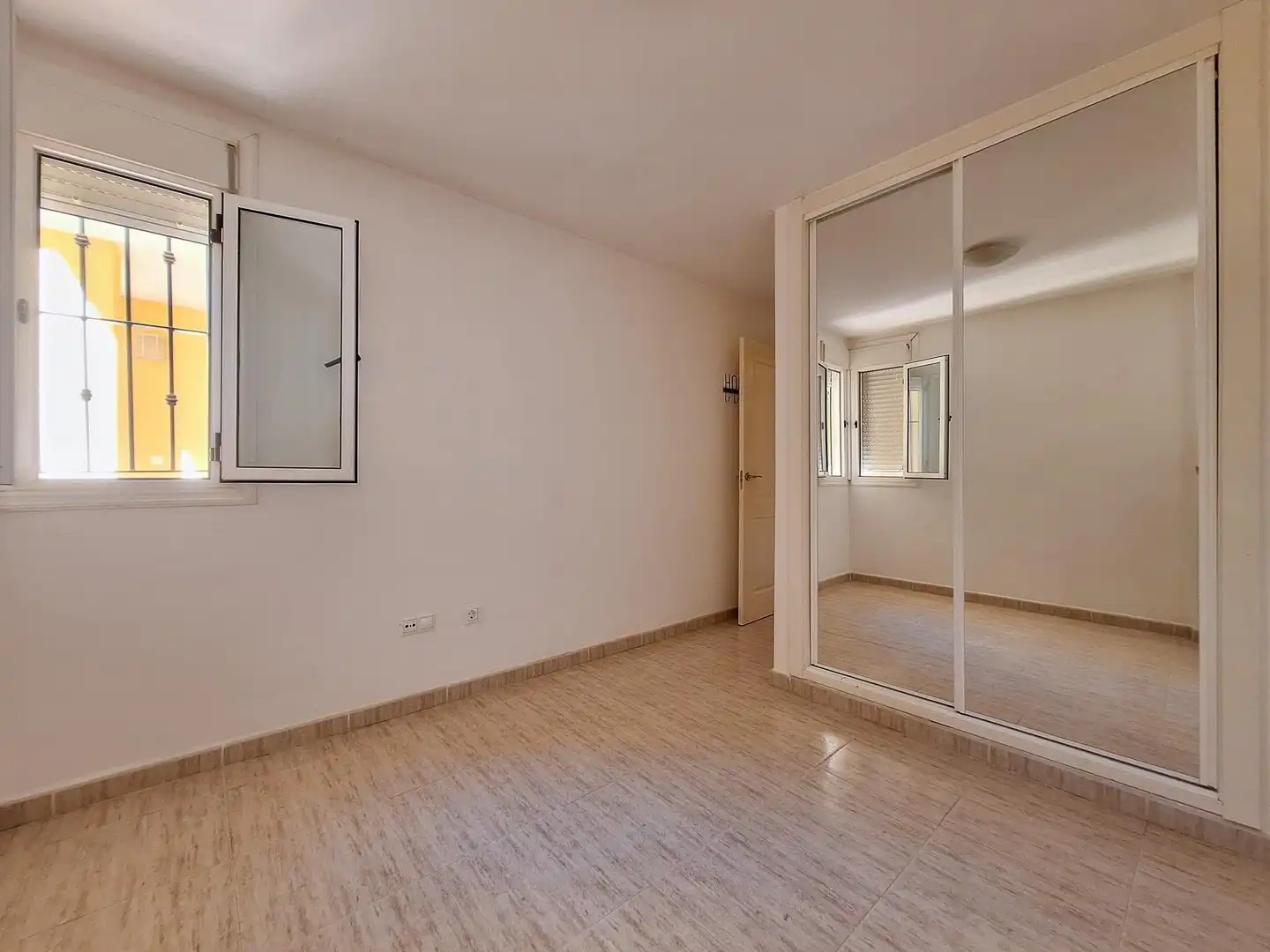 Bedroom of Apartments for sale in Mutxamel  with Private garden, Terrace and Community pool