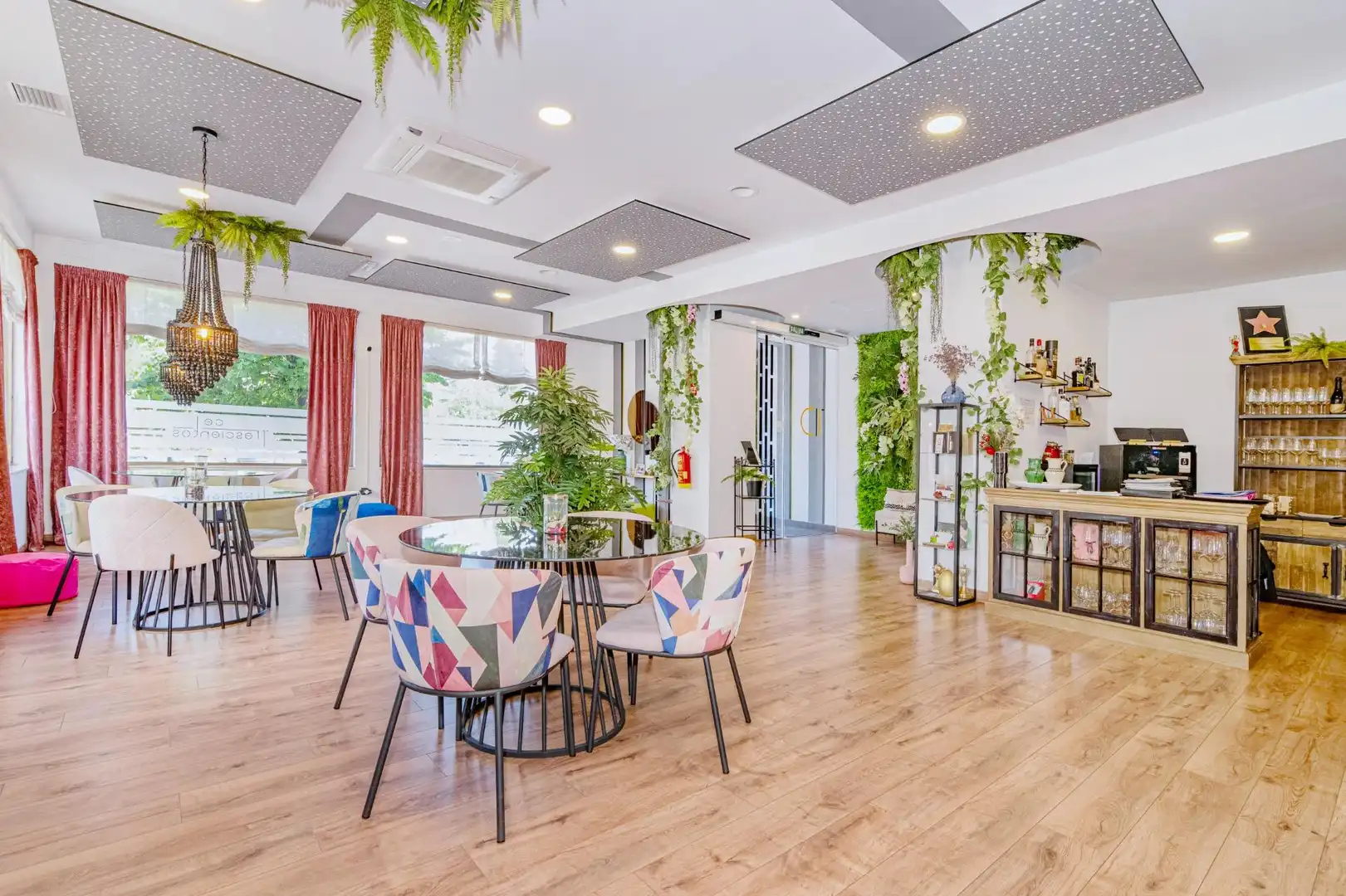 Terraza de Local en traspaso en Granada con Aire acondicionado y Amueblado
